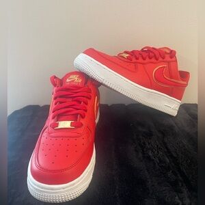 2019 Wmns Air Force 1 Low 'Red Gold Swoosh'
Nike / Sneakers / Air Force 1